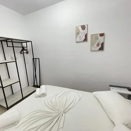Hysa Studio's & Lägenhet Sarandë